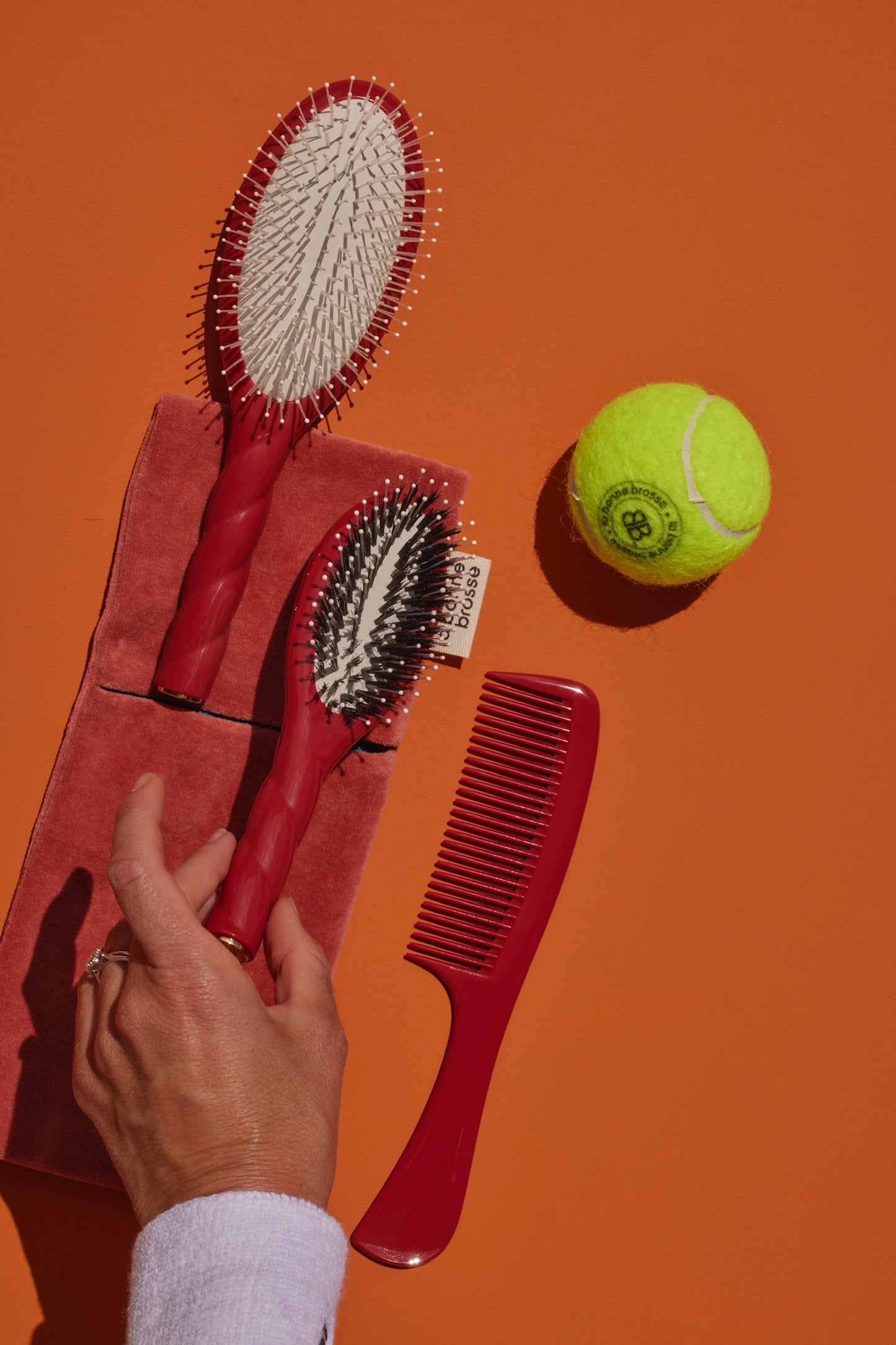 N.03 La Petite Brosse Cuir Chevelu Sensible l'Indispensable Douceur Terre Battue