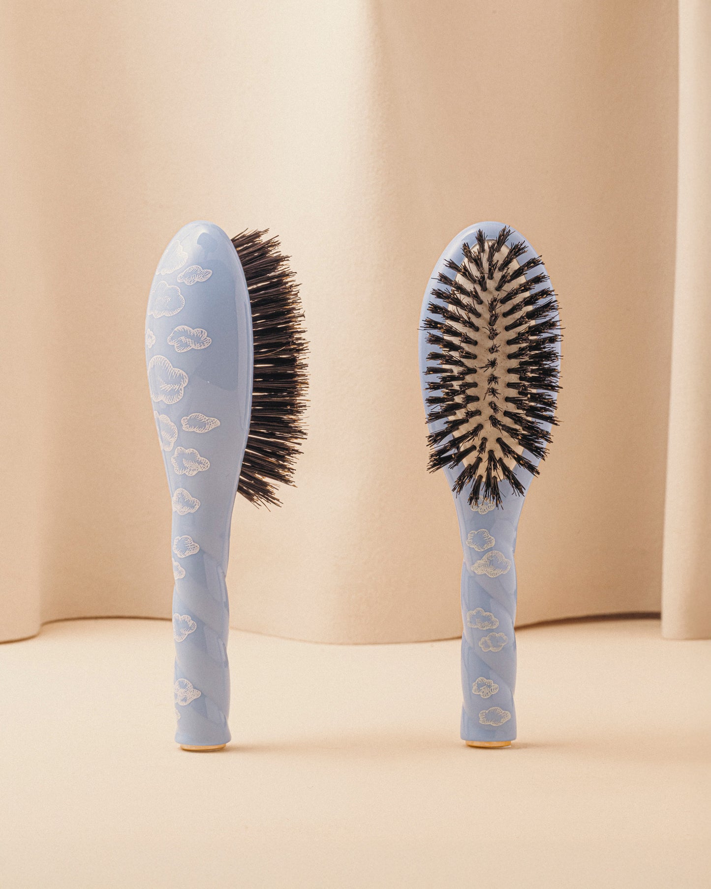 Limited Edition N.01 The Small Shine & Care The Universal Hairbrush Cloud