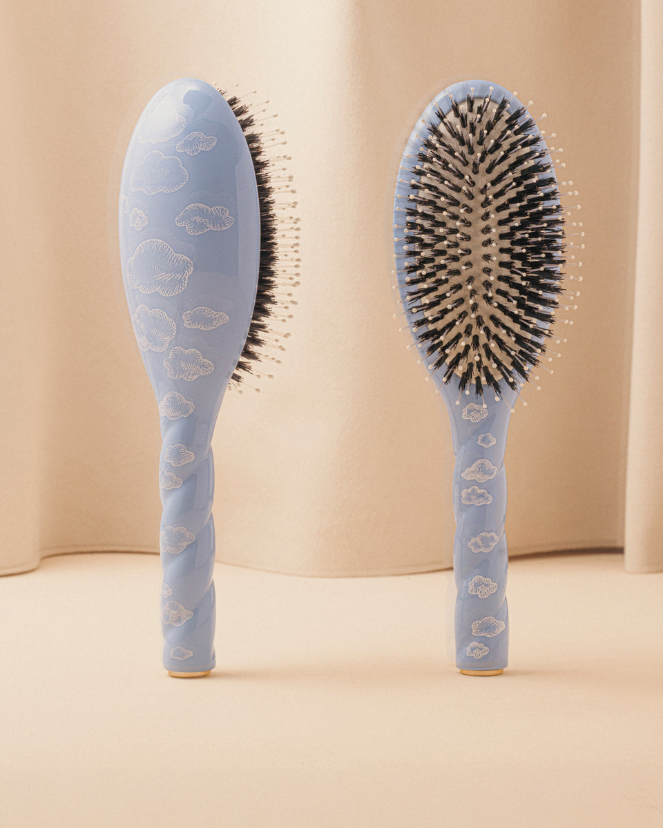 Limited Edition N.03 The Gentle Scalp Care The Essential Softness Brush Cloud