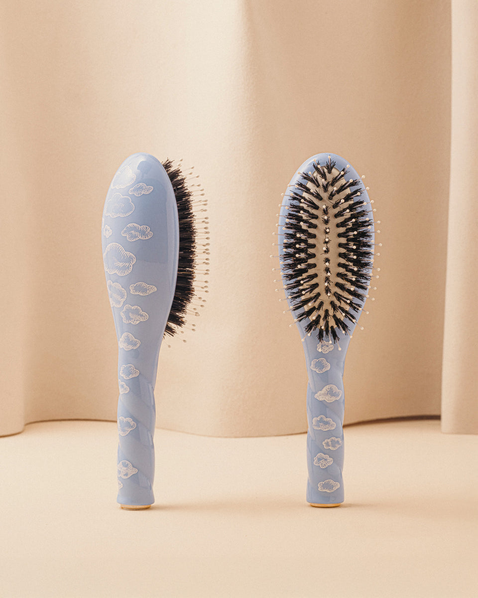 Limited Edition N.03 The Small Gentle Scalp Care The Essential Softness Hairbrush Cloud