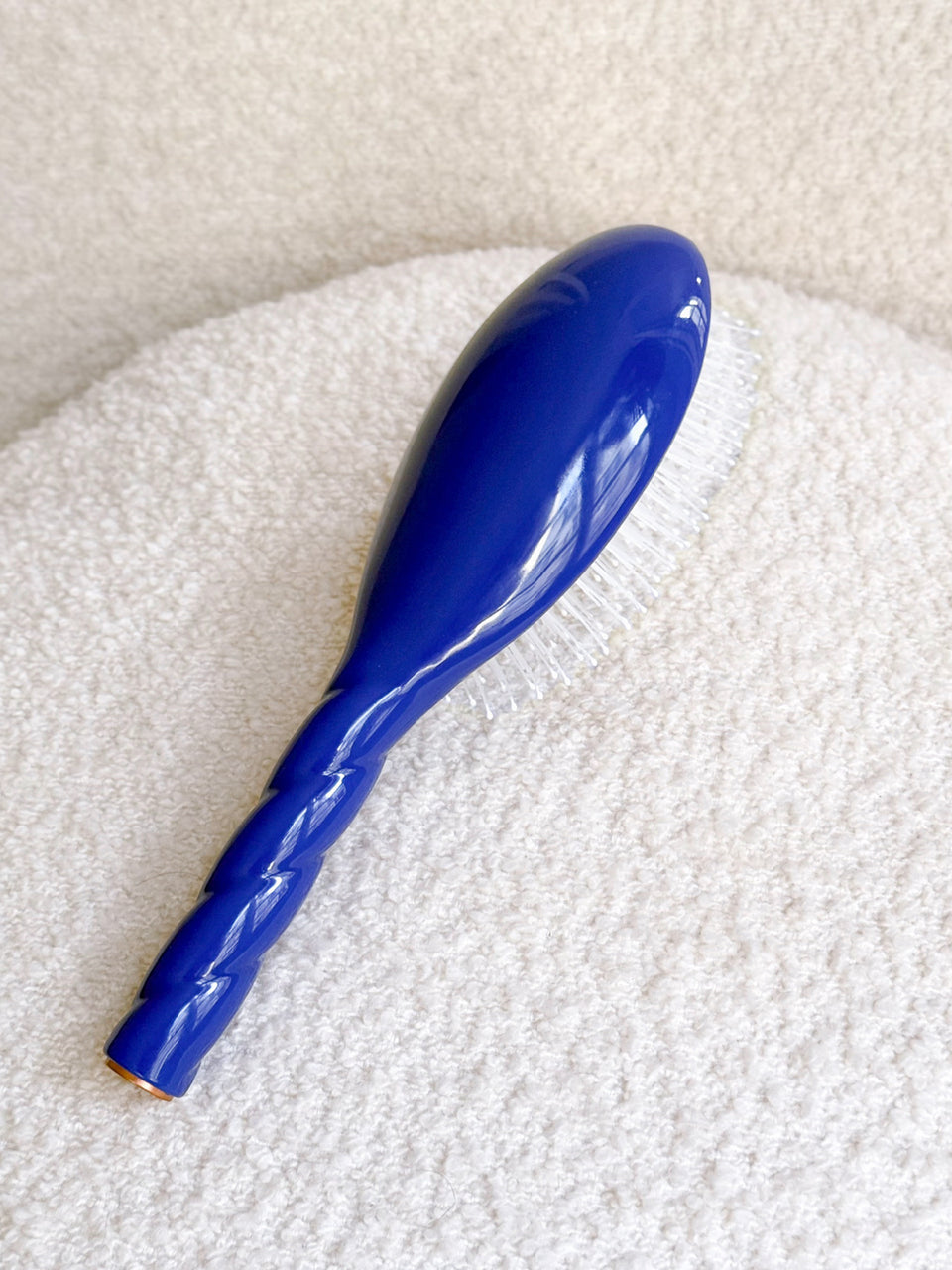 Augustinus Bader x La Bonne Brosse N.04 The Detangling & Massaging Brush The Miracle