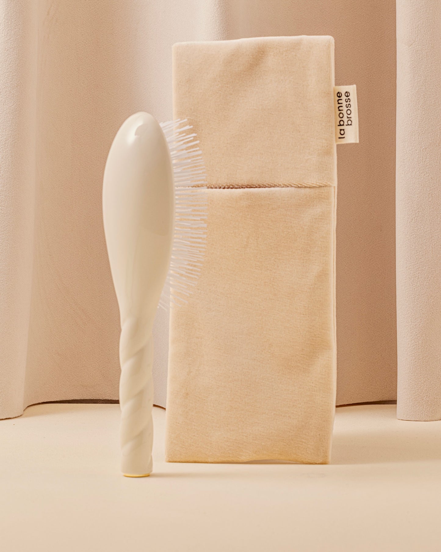 ‘Large Hair Brush’ Pouch Creamy White