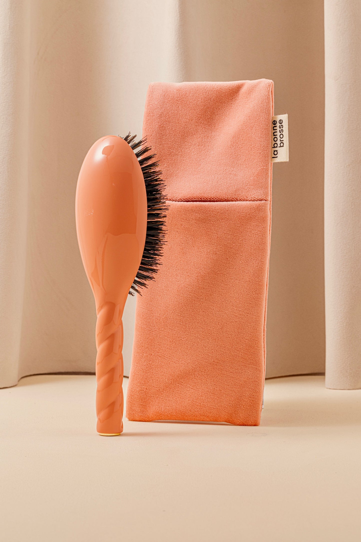 La Pochette "Grande Brosse" Corail