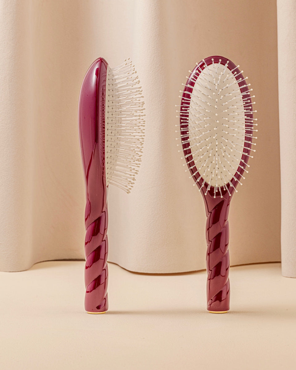 N.04 La Brosse Démêlante & Massante La Miracle Rouge Cerise