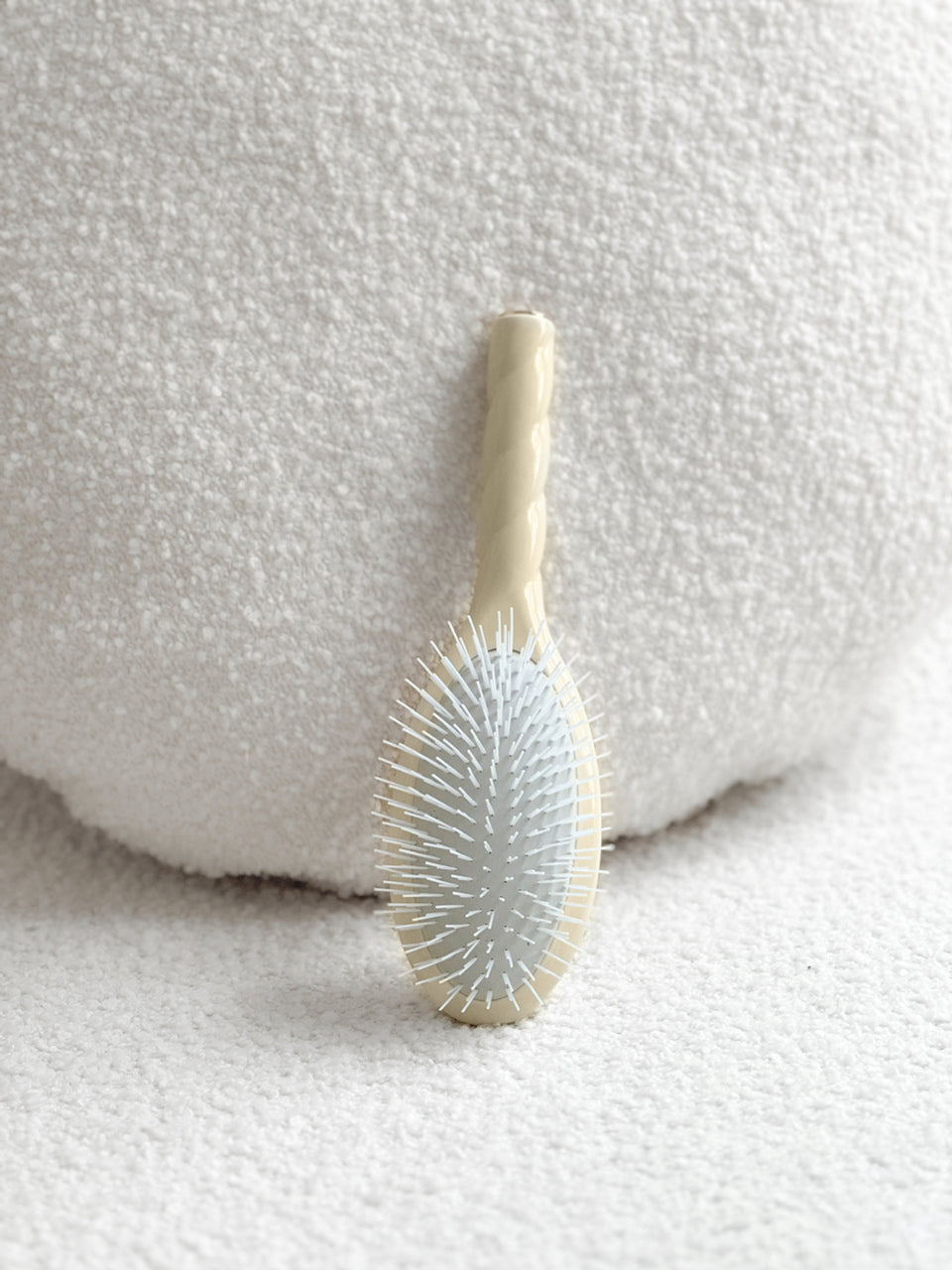 N.07 La Brosse Démêlante & Stimulante l'Intense Blanc Crème