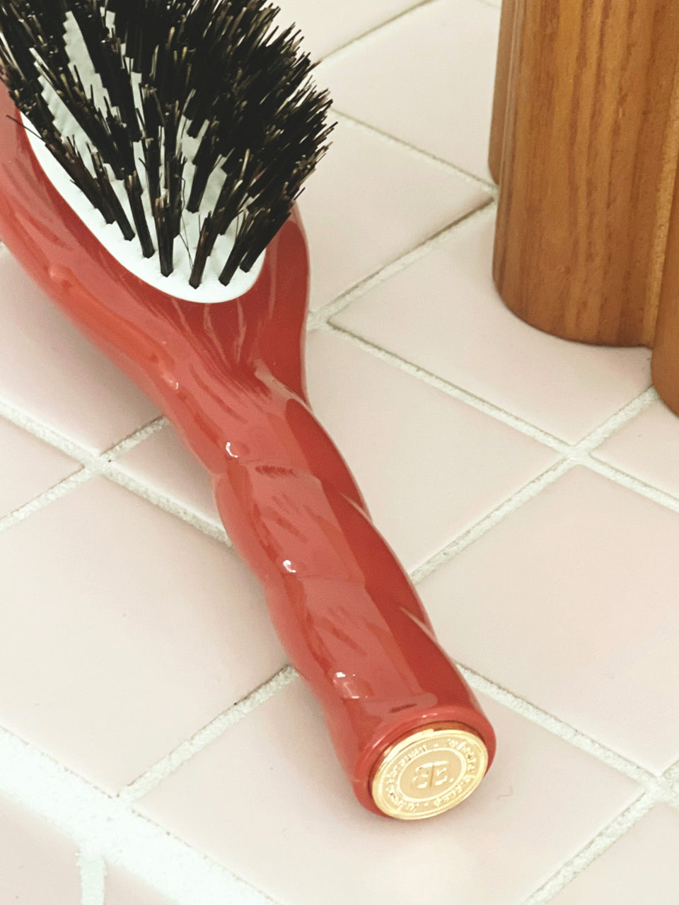 N.01 The Small Shine & Care Hair Brush The Universal Clay Court