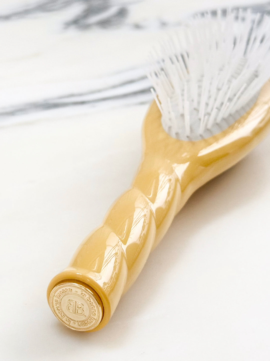 N.07 La Petite Brosse Démêlante & Stimulante l'Intense Jaune Safran