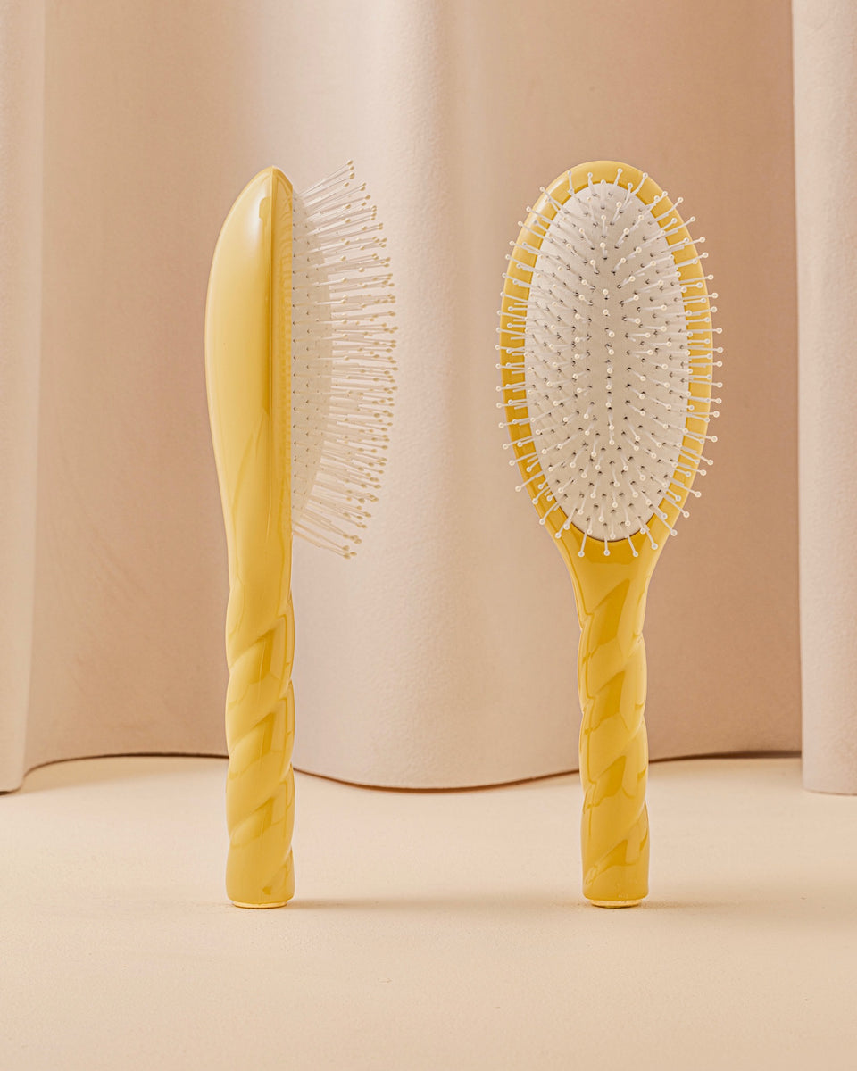 N.04 La Brosse Démêlante & Massante La Miracle Jaune Safran