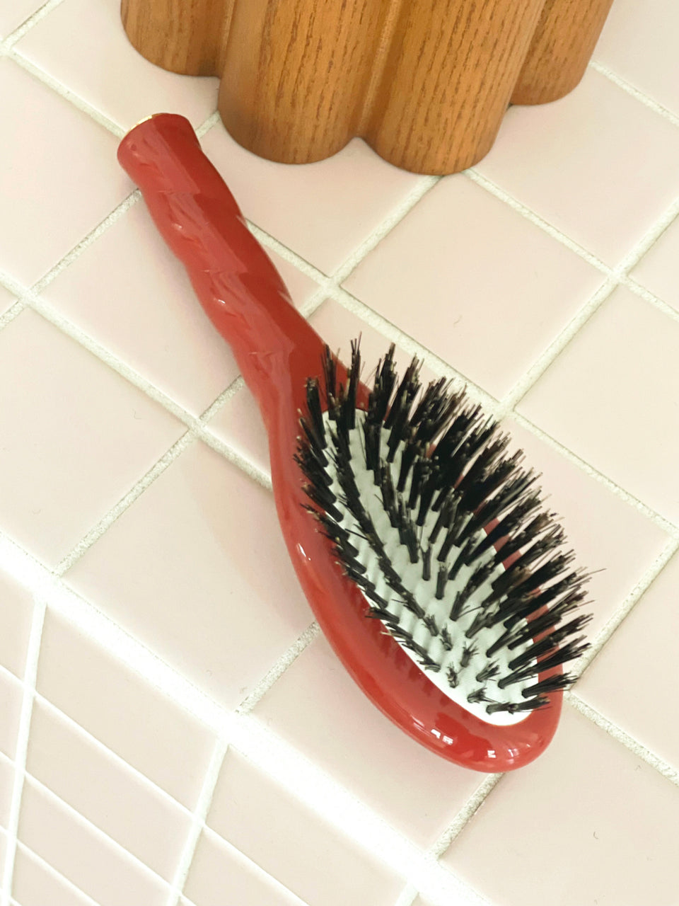 N.01 The Small Shine & Care Hair Brush The Universal Clay Court
