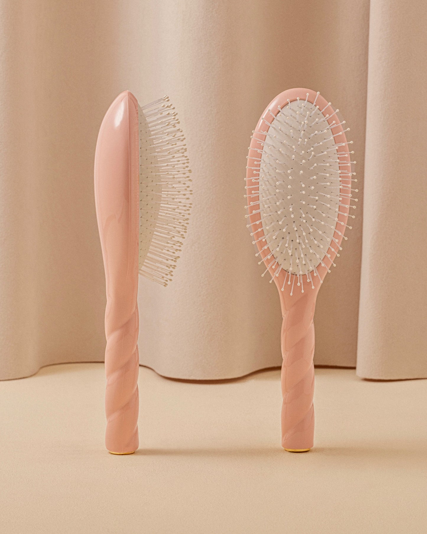 N.04 La Brosse Démêlante & Massante La Miracle Rose Poudré