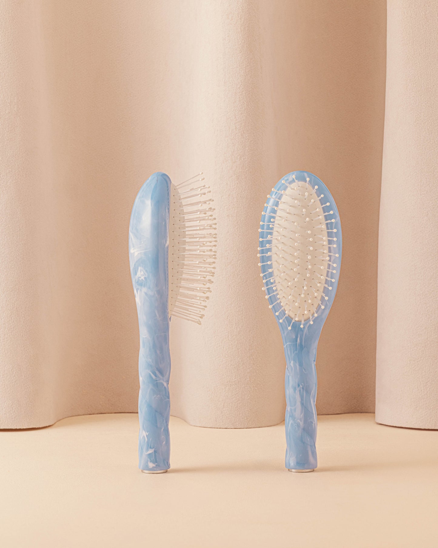 Roseanna x La Bonne Brosse N.04 La Petite Brosse Démêlante & Massante La Miracle Tie & Dye Bleu