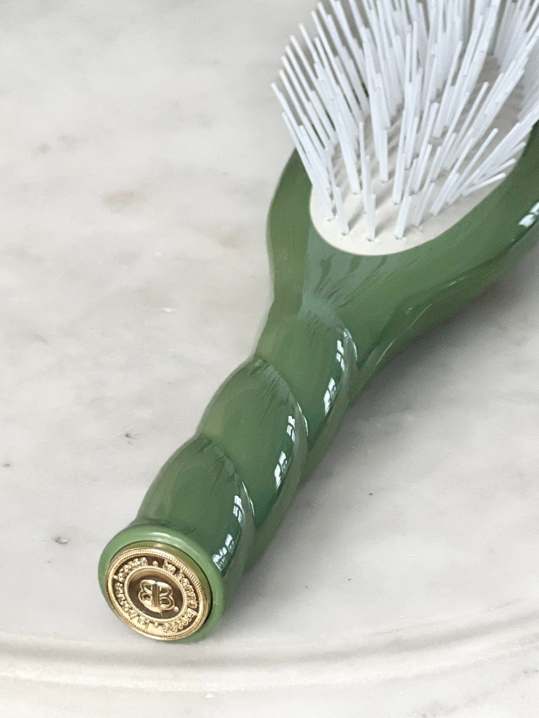 N.07 La Petite Brosse Démêlante & Stimulante l'Intense Vert Amande