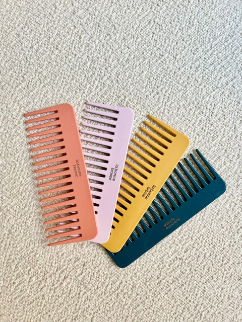 The Large Detangling Comb in Acetate Saffron Yellow - Image 3
