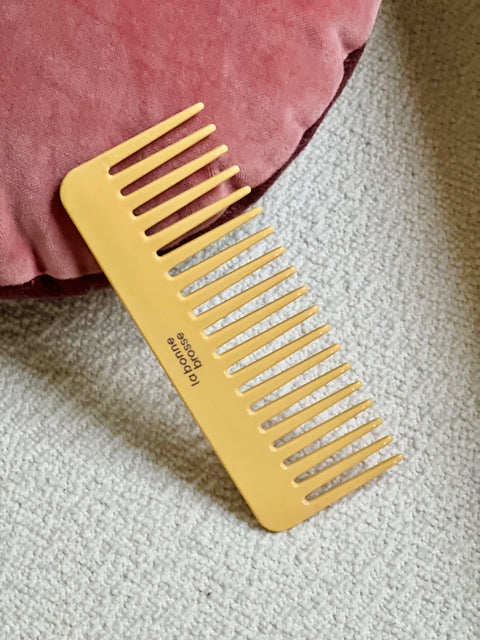 The Large Detangling Comb in Acetate Saffron Yellow - Image 1