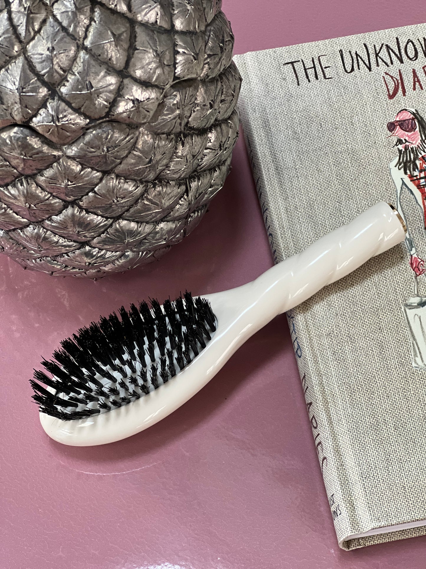 N.01 The Small Shine & Care Hair Brush THE UNIVERSAL Creamy white 