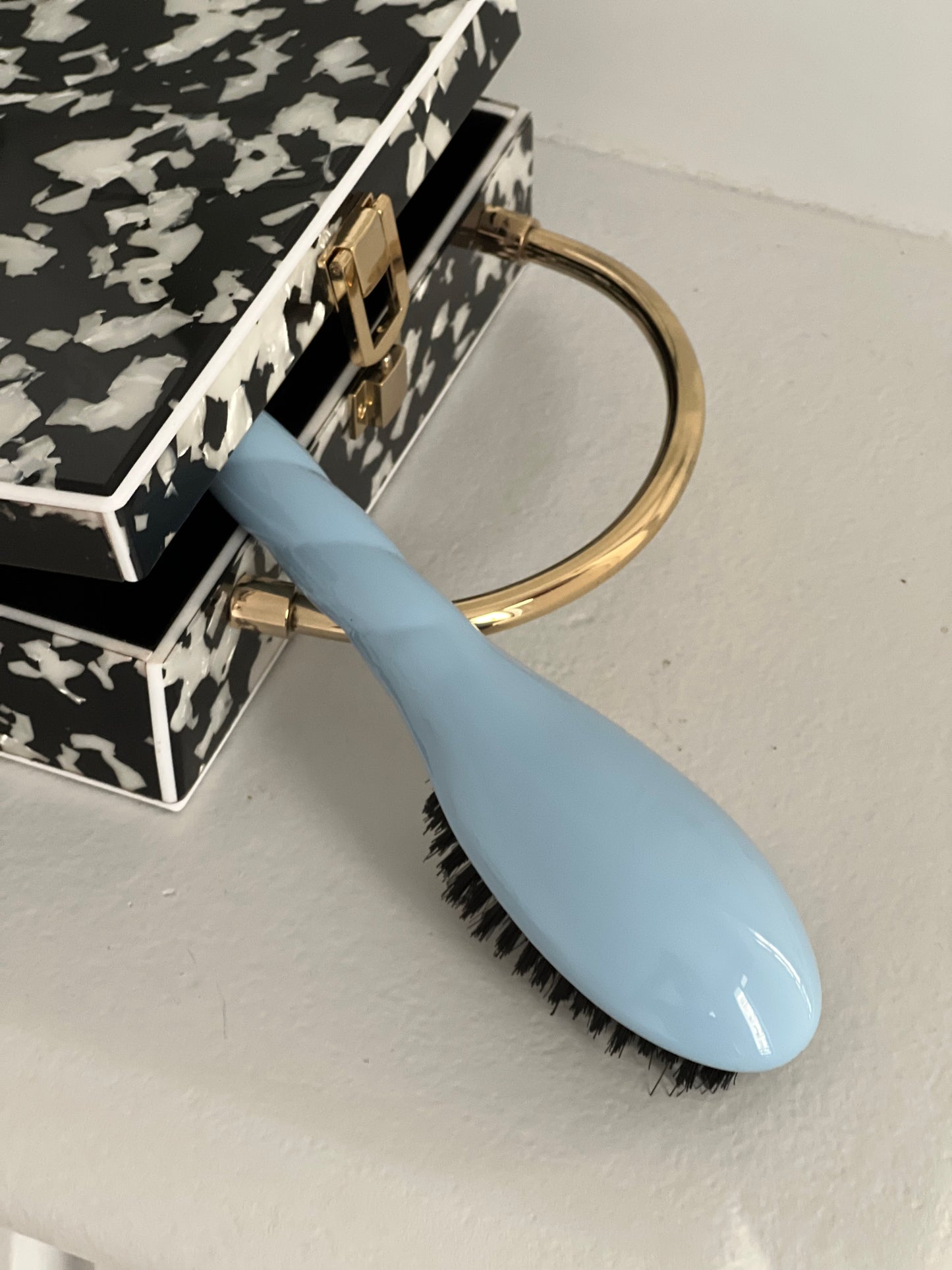 N.01 The Small Shine & Care Hair Brush THE UNIVERSAL Light Blue